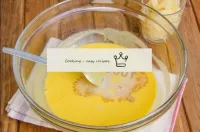 We pour gelatin into the still warm custard part a...