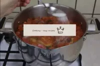 Потом попробуйте бульон и добавьте по вкусу соль, ...