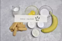 Як зробити банановий пудинг? Підготуйте продукти. ...