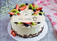 Sponge cake with curd cream and fruit...