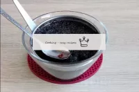 Wipe the crushed blueberry puree through a sieve. ...