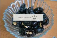 Rinse prunes well in several waters, thoroughly wa...