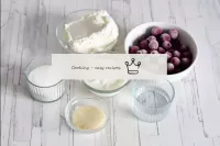 Do the filling. Prepare the products for her. Curd...