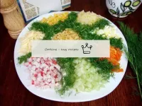 Salat flowers semicletic mit koreanischen karotten...