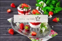 Dessert with mascarpone and strawberries...