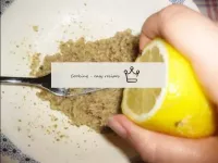 Without ceasing to stir, gradually add lemon juice...