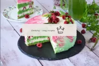 Pistachio raspberry cake...
