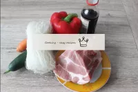 ¿Cómo hacer funchosa con carne de cerdo y verduras...