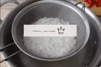 Cozinhe os lapiseiros em grande quantidade de água...