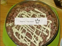 Also grease a layer of beef with mayonnaise. ...