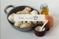 How to fry champignons in a pan with onions? Prepa...