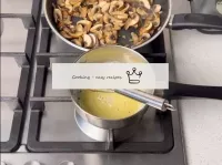 Kochen Sie gleichzeitig die Beschamelsauce. Um die...