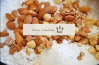 We add nuts (they can not be crushed, almonds and ...