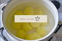 Cut the tubers in half and boil in boiling salted ...