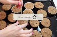 Cool the ready-made muffins. ...