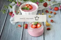 Garnish the mousse with strawberries and mint befo...