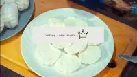 Put the chopped marshmallows on a plate in a unifo...