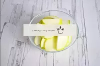 Wash the apples, dry and cut into small cubes. ...