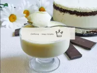 Cake soufflé cream...