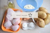 How to bake chicken in mayonnaise with onions and ...