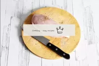 Cortar cada filete con un cuchillo afilado a lo la...