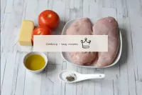 كيف تخبز شرائح الدجاج مع الطماطم والجبن في الفرن ؟...