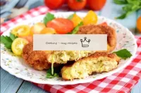 Ready-made chicken cutlets with courgettes are rea...