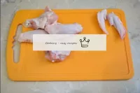 How to fry chicken wings in batter in a pan? Prepa...