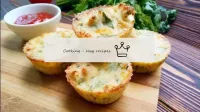 Muffins de poulet au fromage et aux verts...