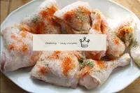 How to make chicken legs in tandoor? Prepare the c...