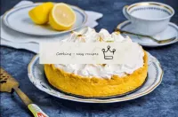 레몬 merengue tart french pie...
