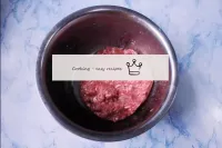 To make the mince more uniform, elastic and not fa...