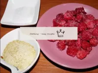 Como fazer gelatina de framboesa? Muito simples. P...