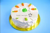 Decorate the cake to your liking and event! Enjoy ...