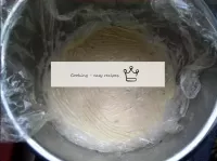 Cover the finished cream in contact with cling fil...