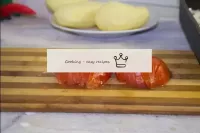 Tomaten schneiden mit dünnen Platten...