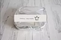 Cover the shape with foil and press the edges well...