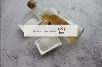 À ce moment-là, préparez la vinaigrette. Dans un p...