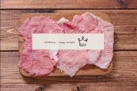 Rinse the meat, dry with a paper towel. Cut it int...