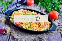 Bulgur avec des légumes dans une casserole...