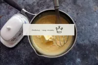 At this time, we are preparing custard. We pour mi...