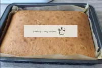 Prendiamo la torta pronta e lasciamola raffreddare...