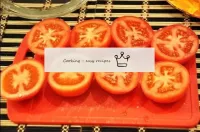 Meine Tomaten und schneiden in zwei Teile. Es ist ...