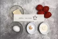 ¿Cómo hacer tomates rellenos de queso, ajo y huevo...