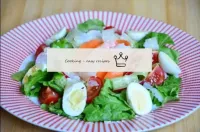 Pour the salad over the prepared dressing, sprinkl...