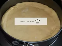 La pâte finie est déroulée en tortilla selon la ta...