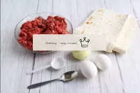 How to make a pita roll with minced meat in the ov...