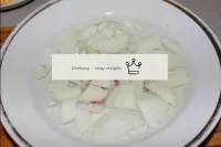 Peel, chop and pour boiling water over the onions ...