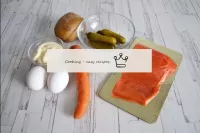 How to make a salad with salmon egg potatoes and c...