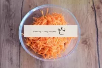 Peel and grate the carrots for Korean carrots. If ...